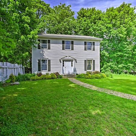 Private Guest House In Dtwn Lenox, Walk To Dining! Esterno foto