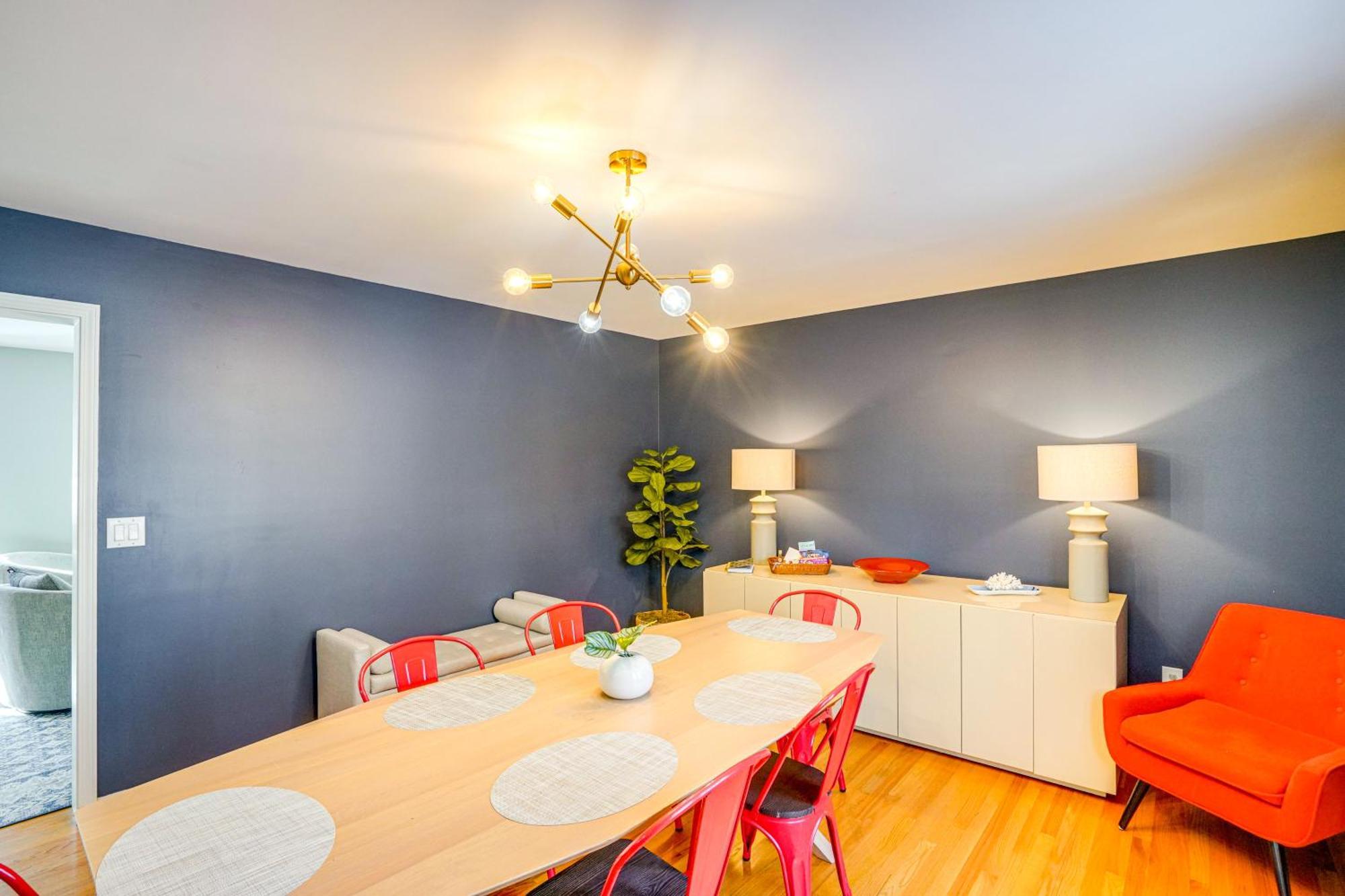 Private Guest House In Dtwn Lenox, Walk To Dining! Esterno foto
