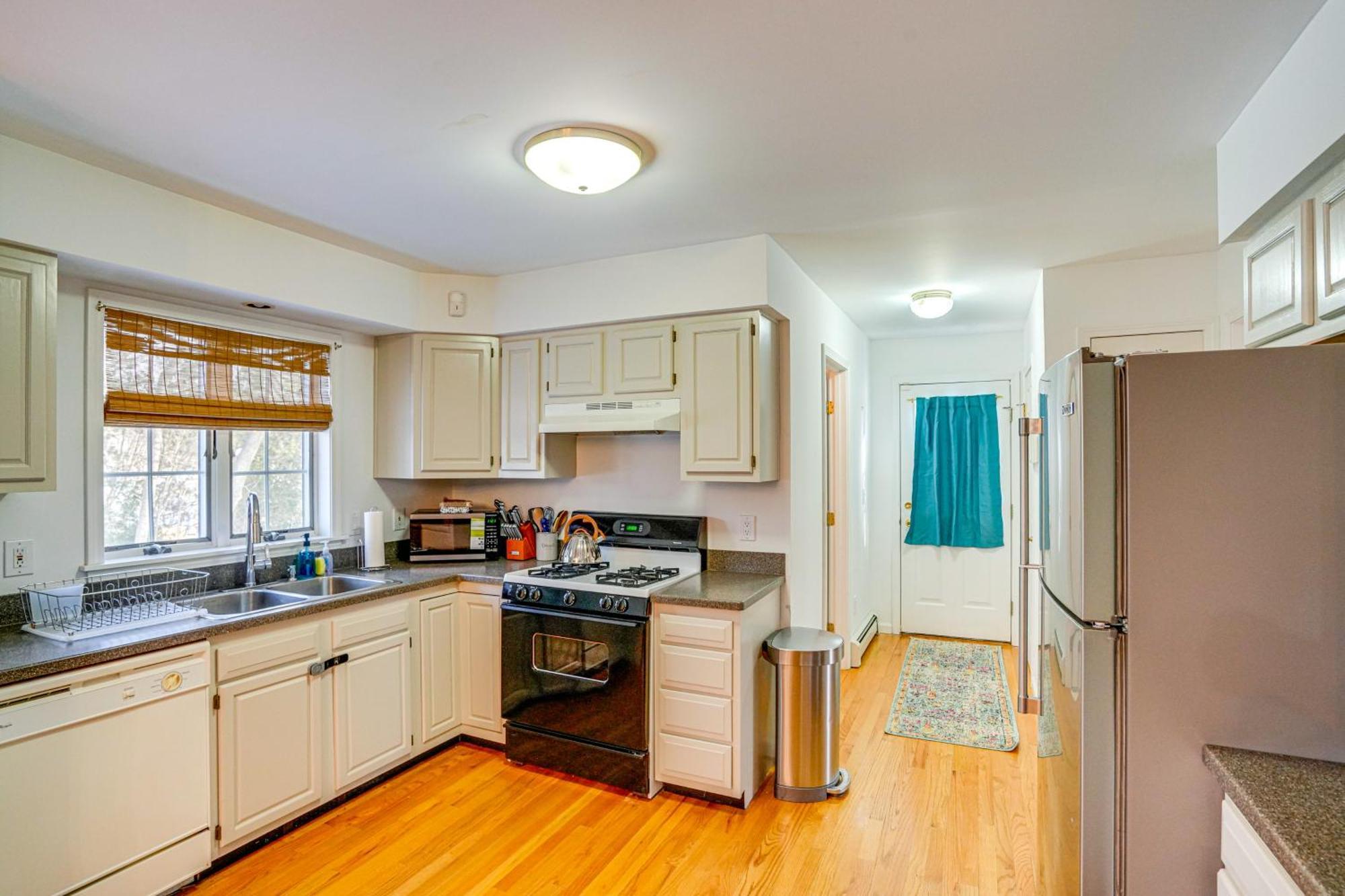 Private Guest House In Dtwn Lenox, Walk To Dining! Esterno foto