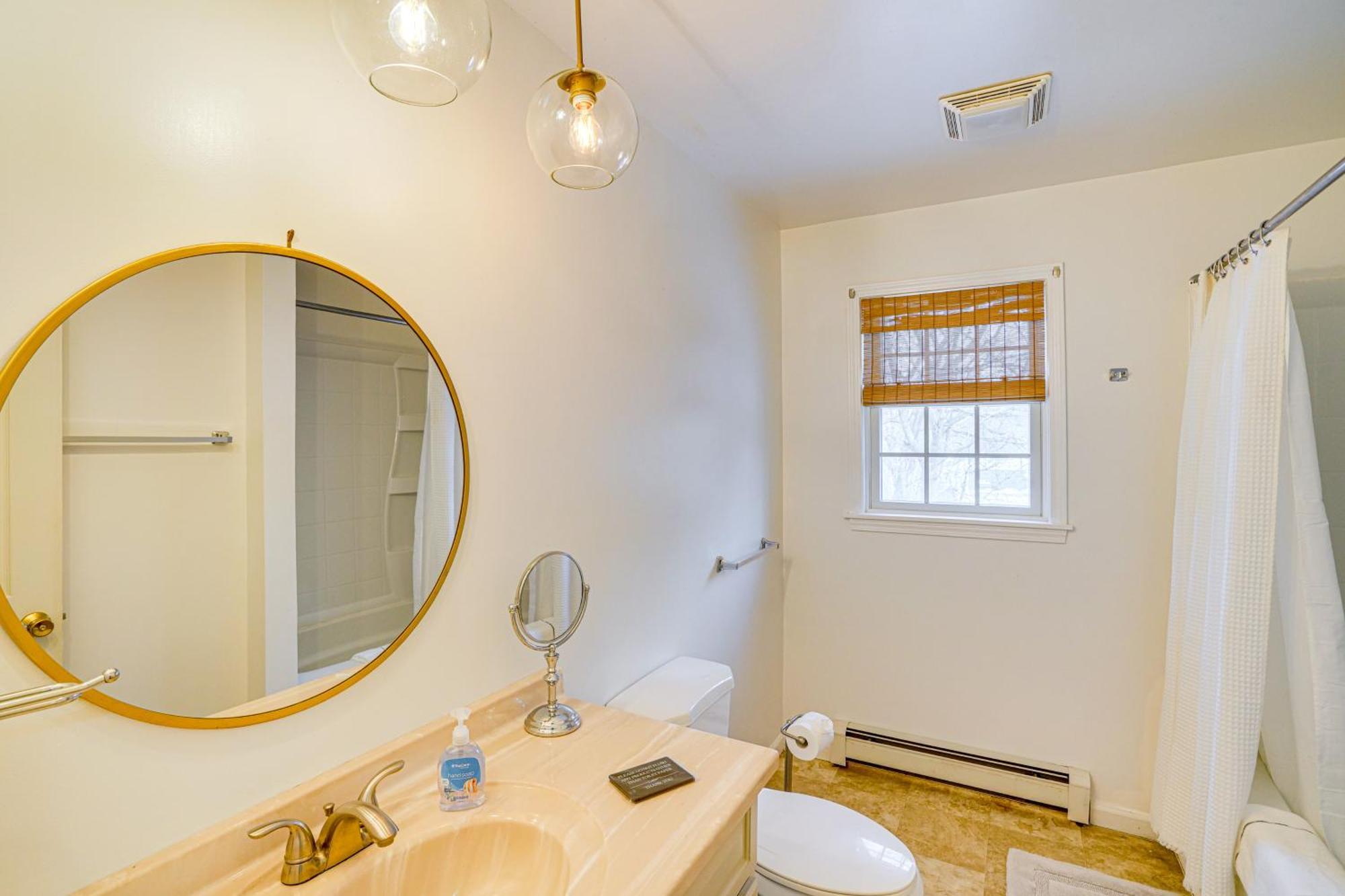 Private Guest House In Dtwn Lenox, Walk To Dining! Esterno foto